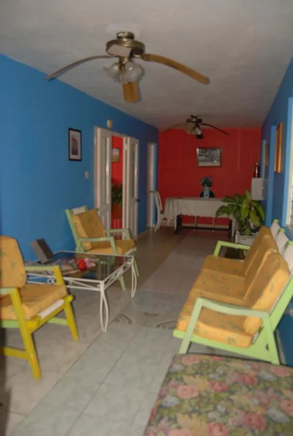 Pink Hibiscus Bed And Breakfast Montego Bay Jamajka